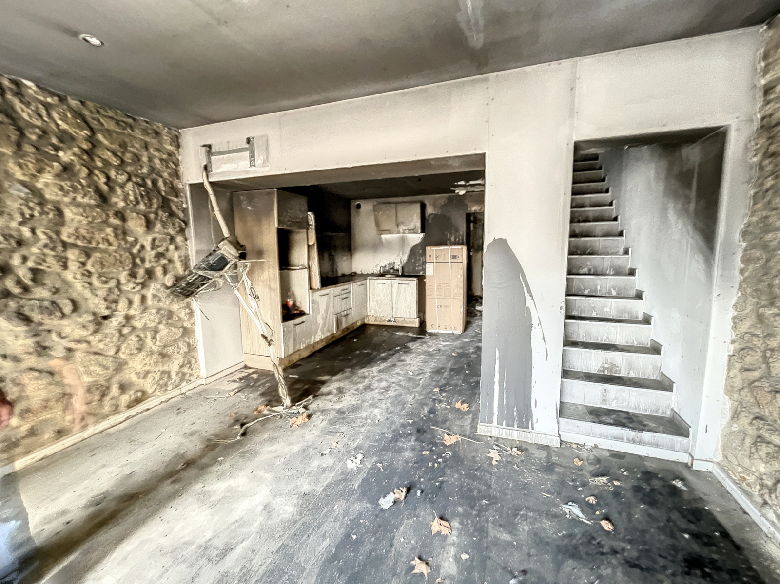 Image_13, Immeuble, Camaret-sur-Aigues, ref :242