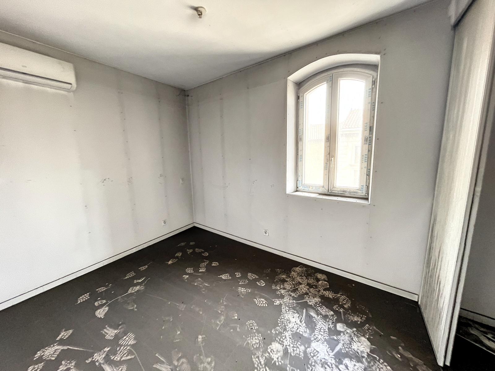 Image_21, Immeuble, Camaret-sur-Aigues, ref :242