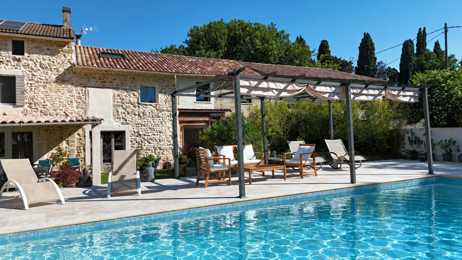 Maison 11 pièces 261 m² · à Jonquières · 260,6 m² · 485 000 €