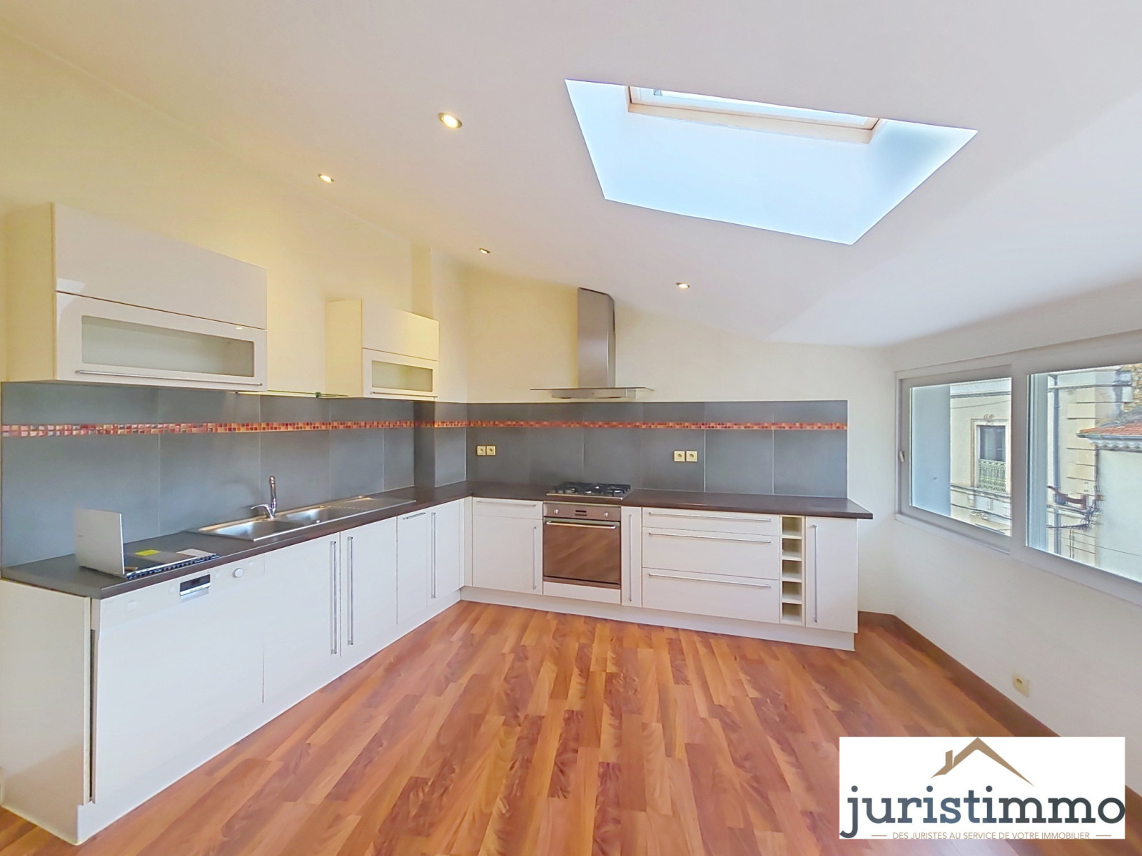 Image_21, Maison de village, Orange, ref :538